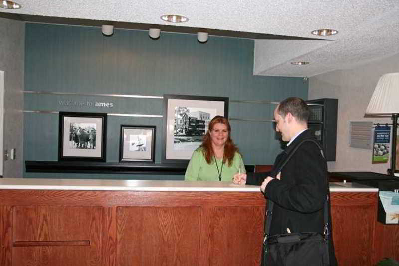 Red Roof Inn Ames Interior photo